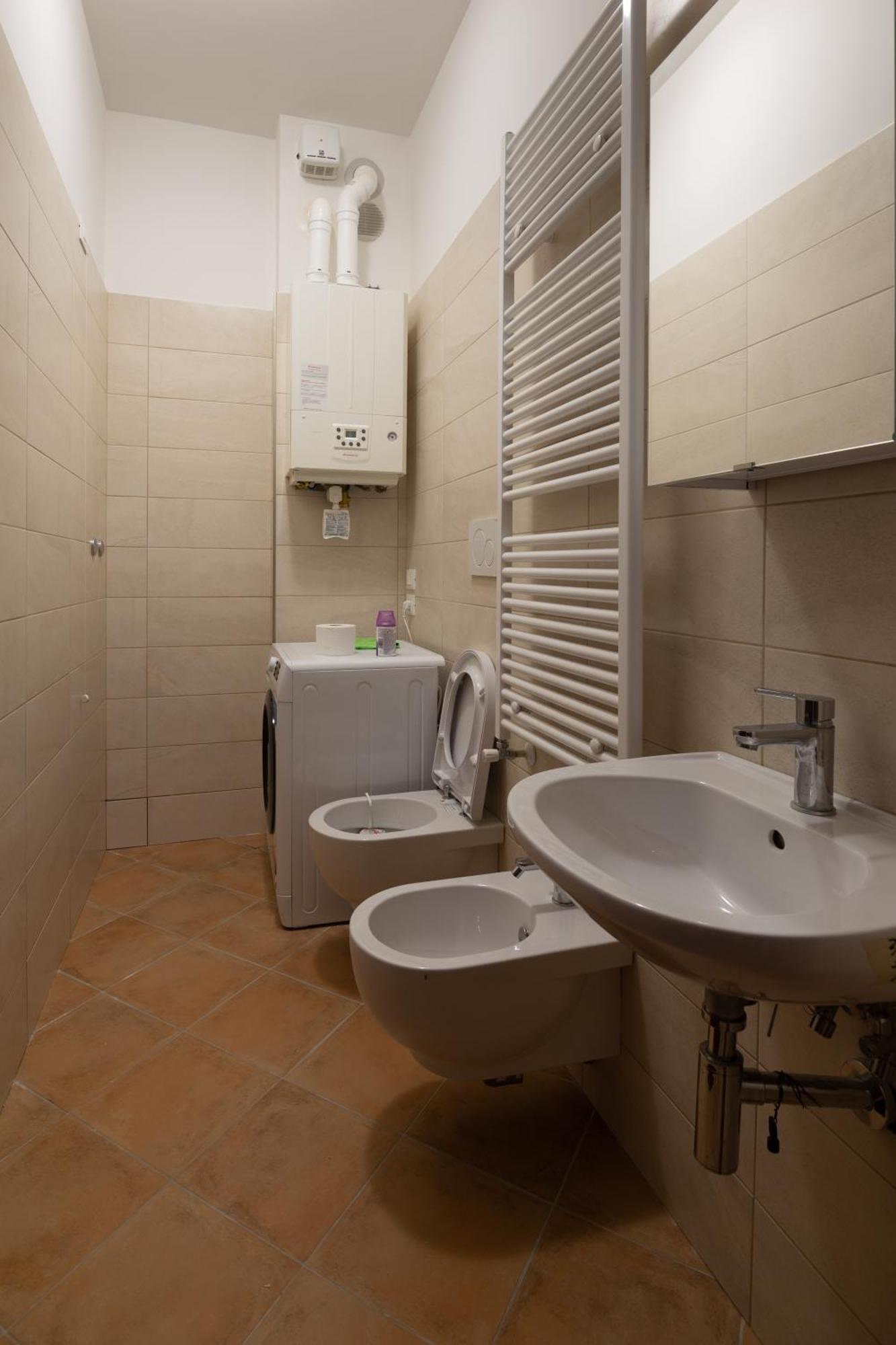 Sotto La Torre Apartment LʼAquila Exterior foto