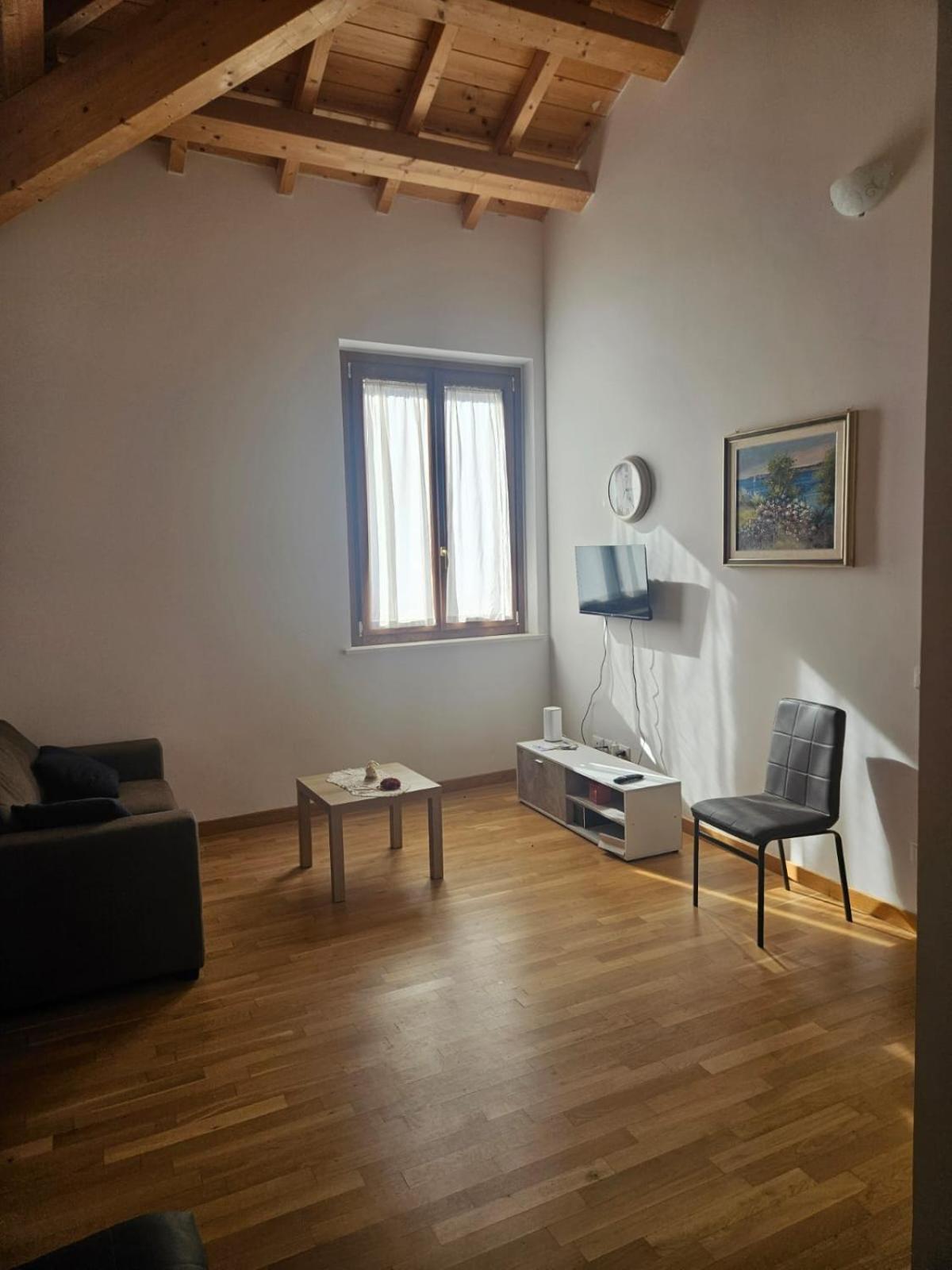 Sotto La Torre Apartment LʼAquila Exterior foto