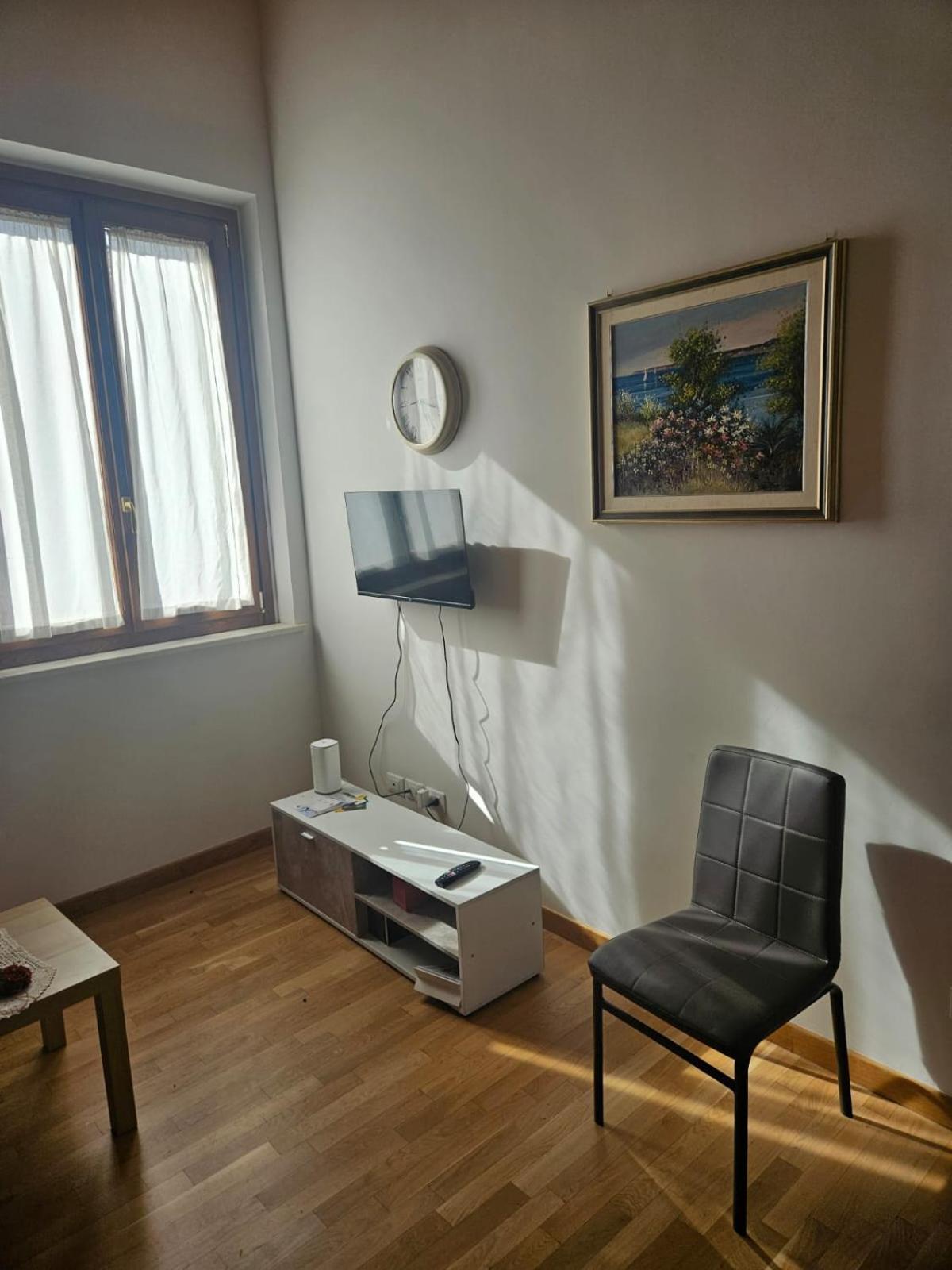Sotto La Torre Apartment LʼAquila Exterior foto